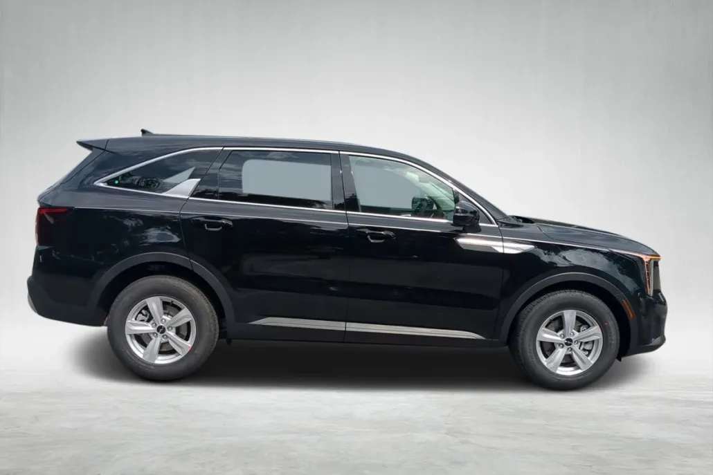 2026 Kia Sorento LX photo 1