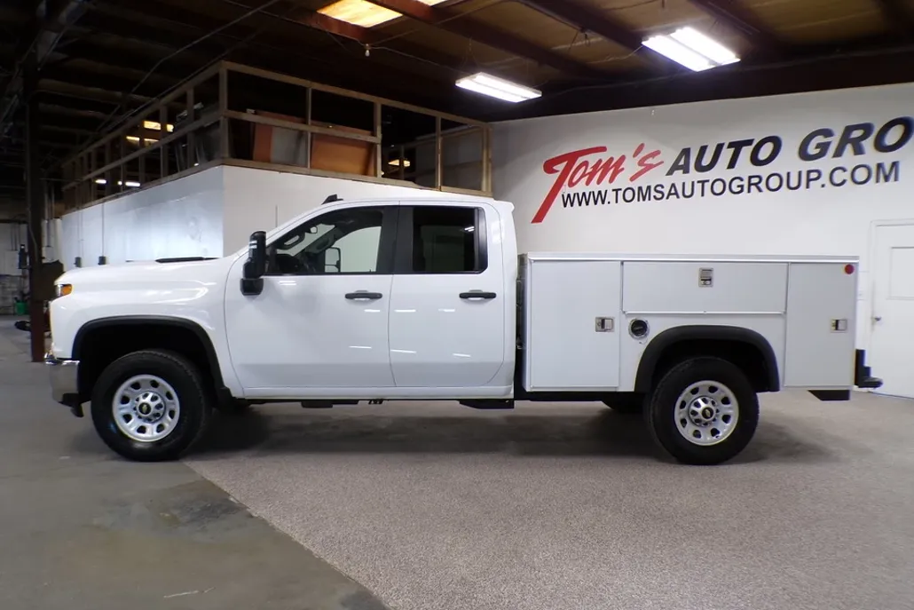 2022 Chevrolet Silverado 3500HD Work Truck photo 1