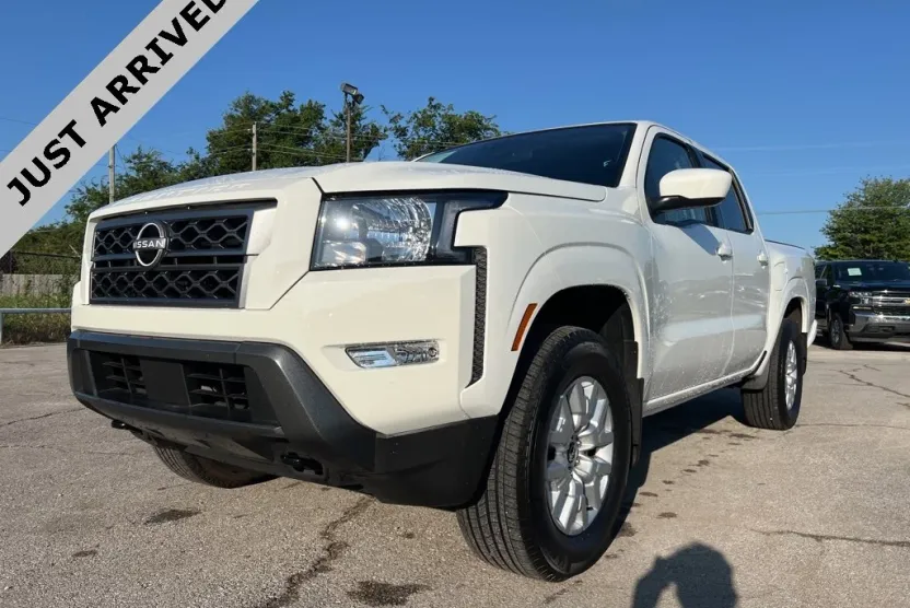 2024 Nissan Frontier SV photo 1