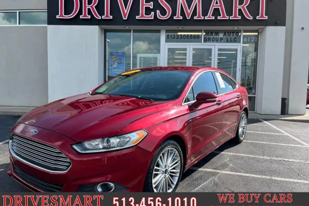 2015 Ford Fusion SE photo 1
