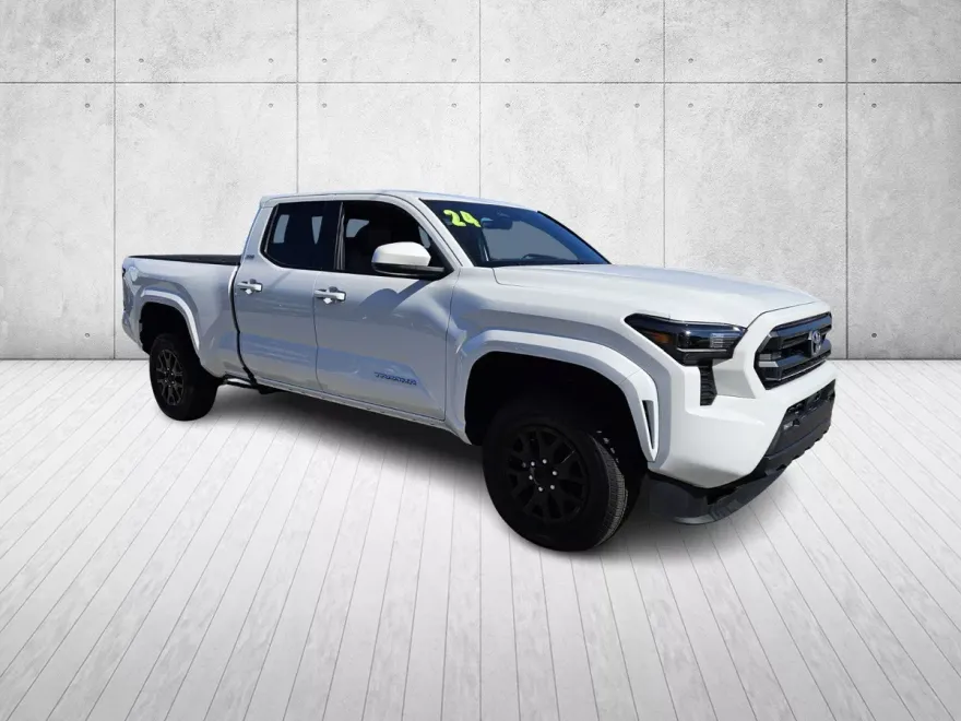 2024 Toyota Tacoma SR5 photo 1