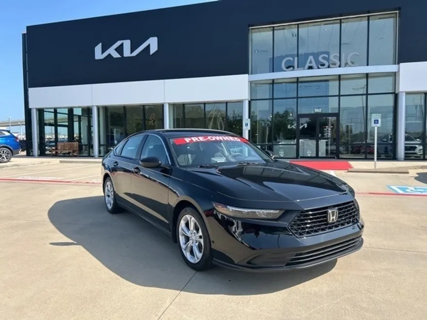 2023 Honda Accord LX photo 1