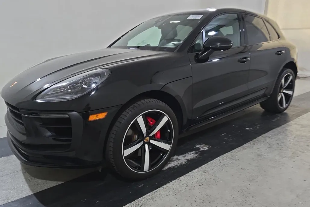 2022 Porsche Macan S photo 1