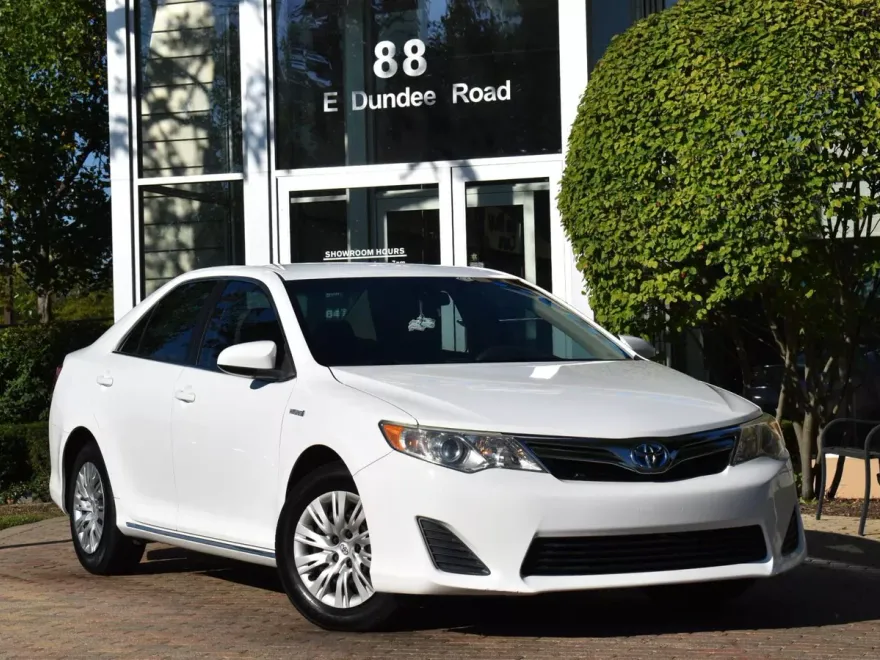 2012 Toyota Camry Hybrid LE photo 1