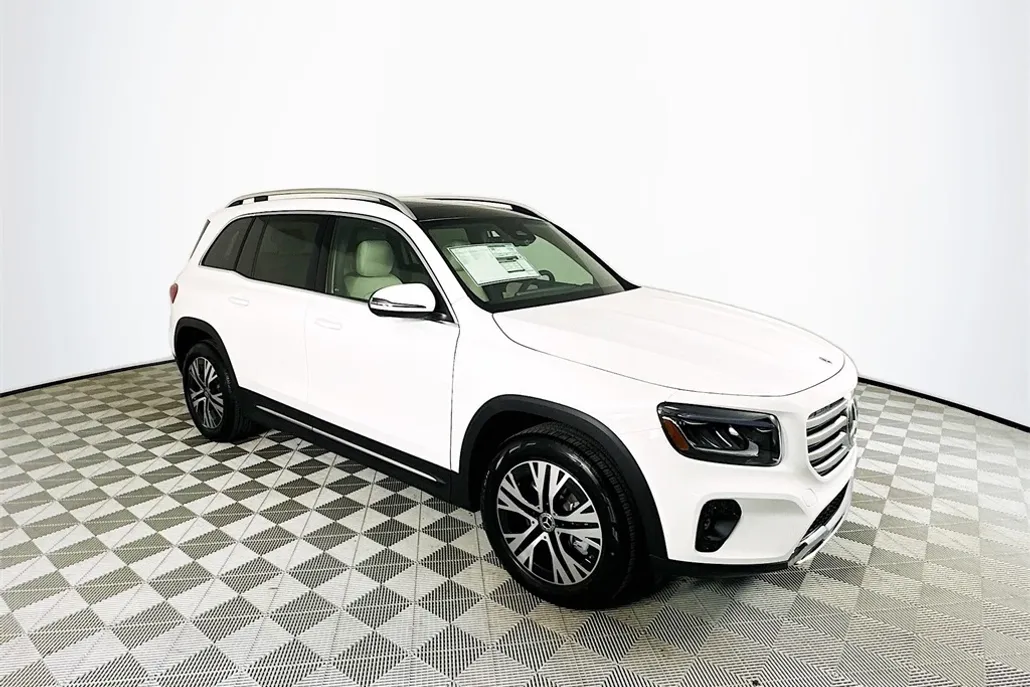 2026 Mercedes Benz GLB 250 photo 1