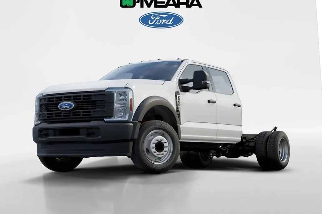 2025 Ford F-550 photo 1