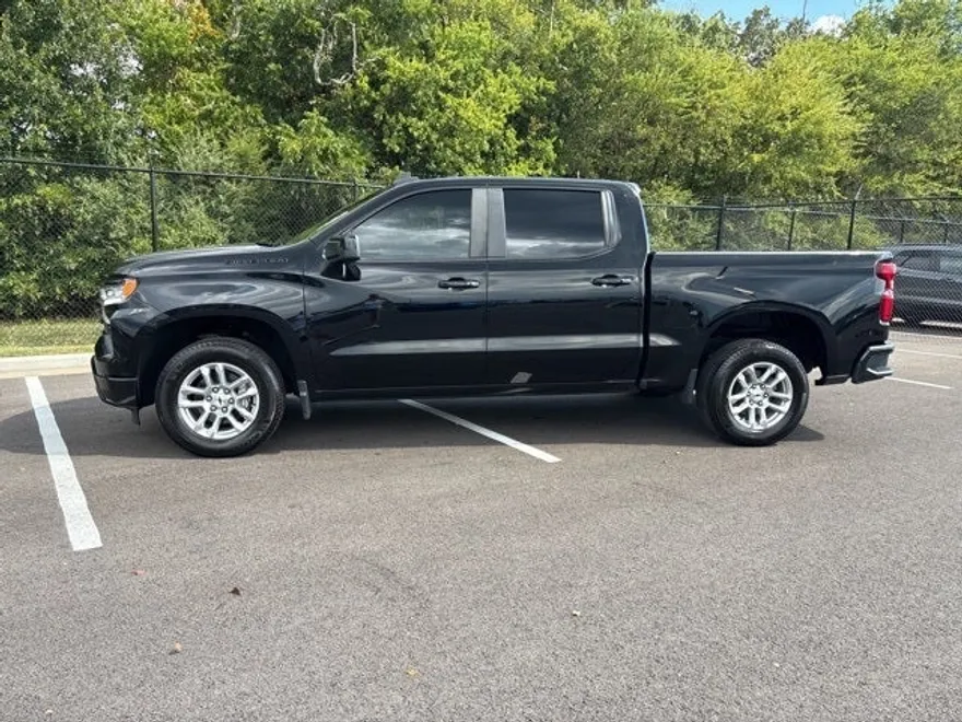 2022 Chevrolet Silverado 1500 RST photo 1