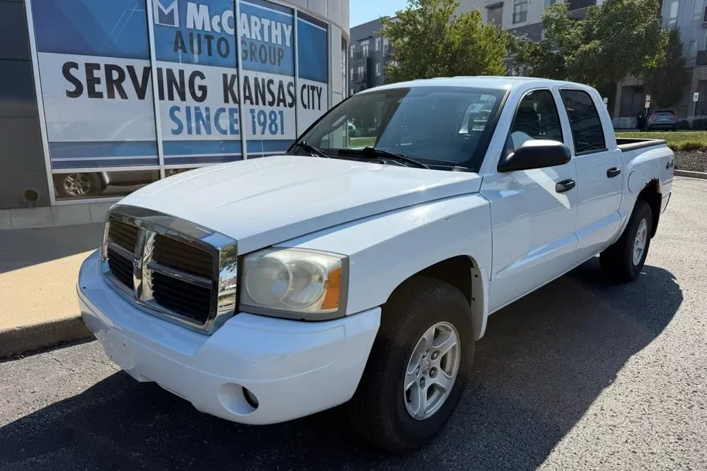 2006 Dodge Dakota SLT photo 1