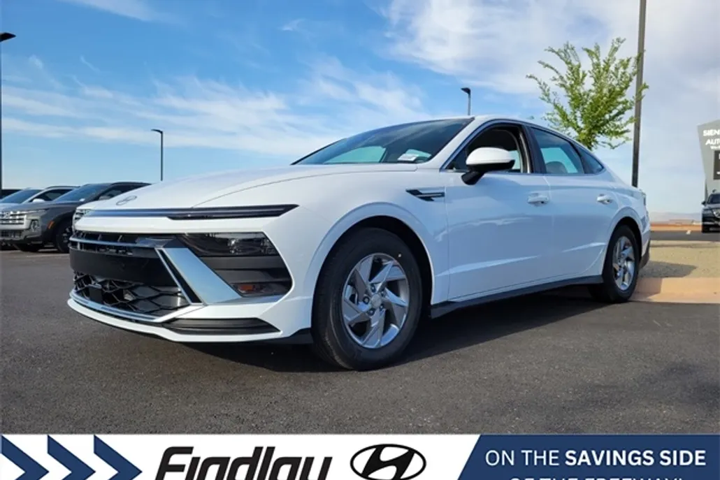 2025 Hyundai Sonata SE photo 1