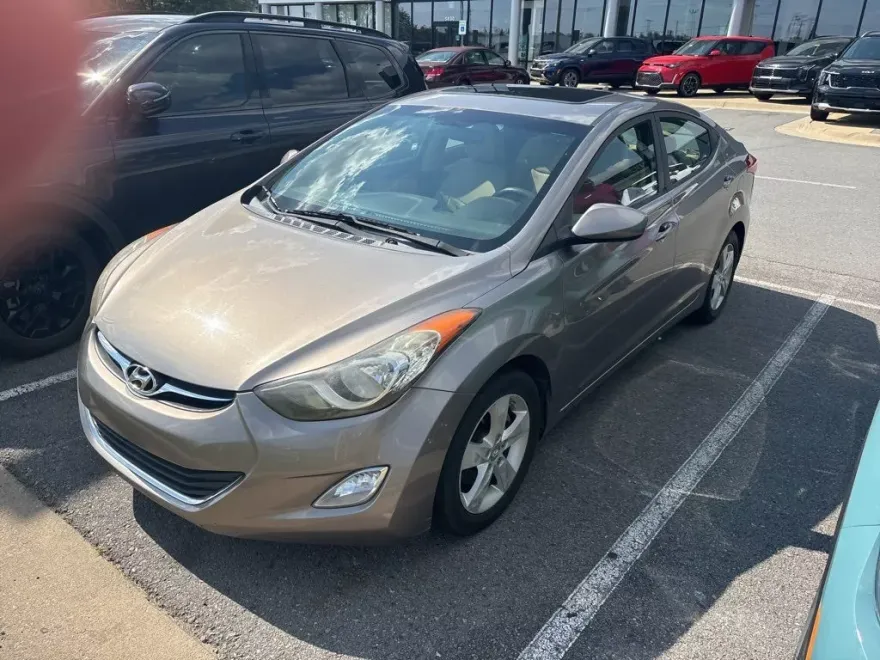 2012 Hyundai Elantra GLS photo 1