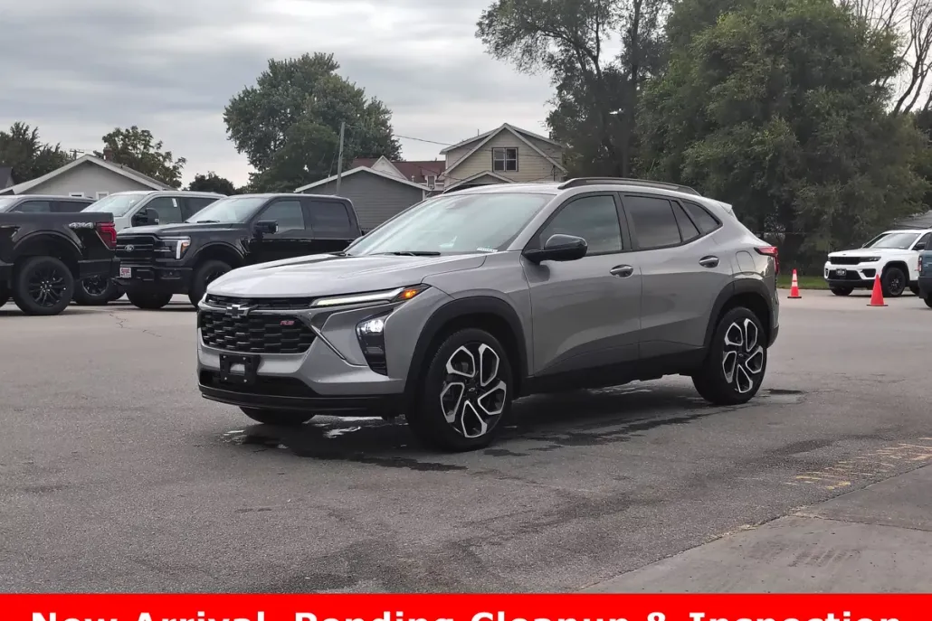 2024 Chevrolet Trax photo 1