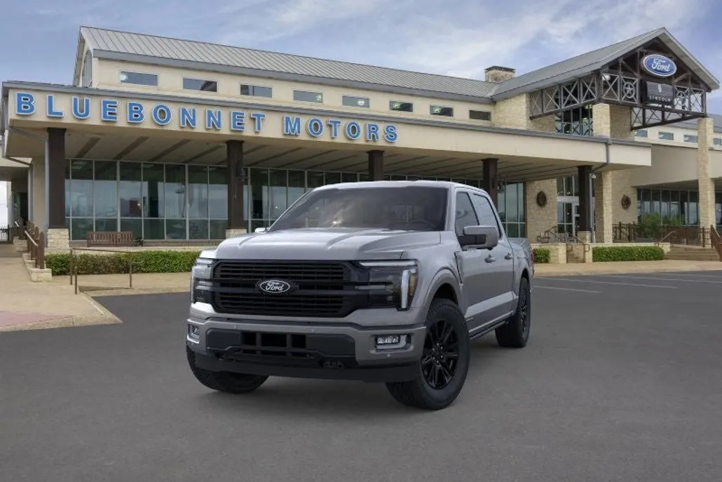 2025 Ford F-150 Platinum photo 1