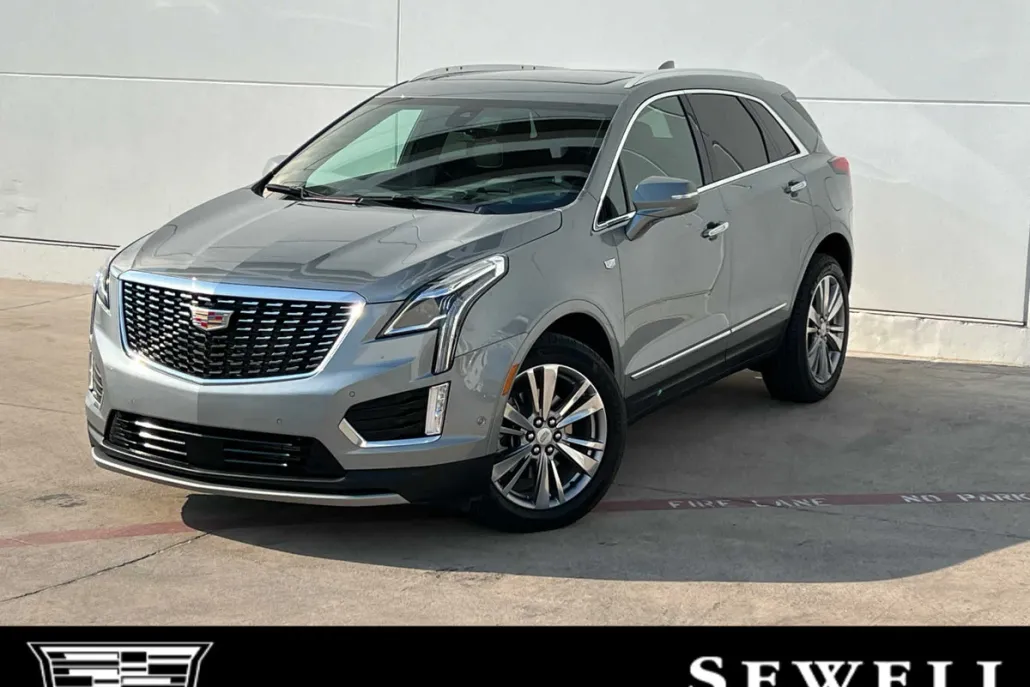 2024 Cadillac XT5 Platinum Premium Luxury photo 1