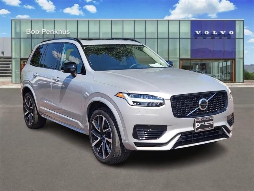2023 Volvo XC90 Recharge T8 Plus photo 1