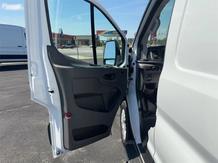 2023 Ford Transit photo 1