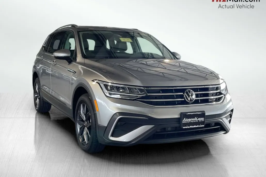 2024 Volkswagen Tiguan SE Wolfsburg Edition photo 1
