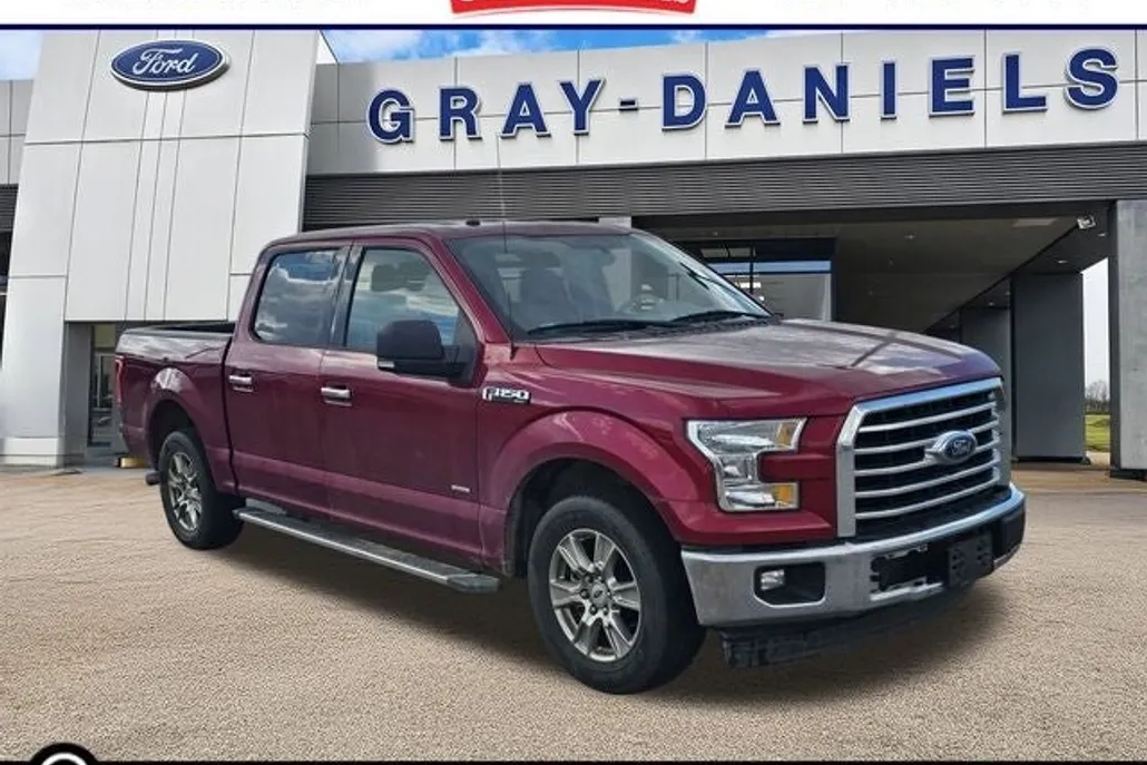 2017 Ford F-150 XLT photo 1