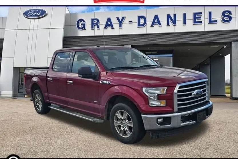2017 Ford F-150 XLT photo 1