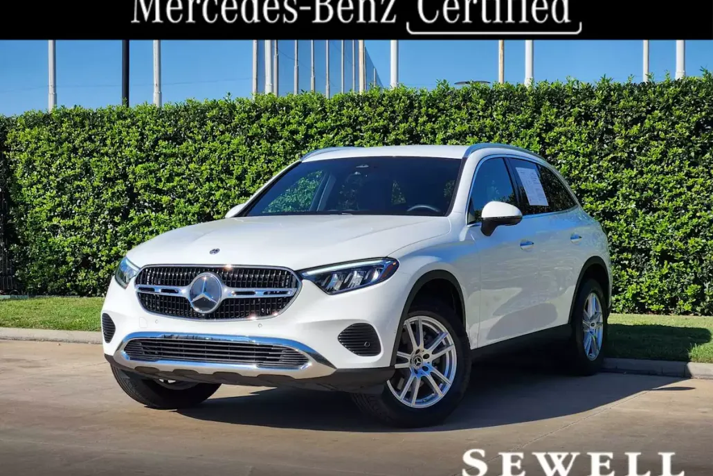 2025 Mercedes Benz GLC 300 photo 1