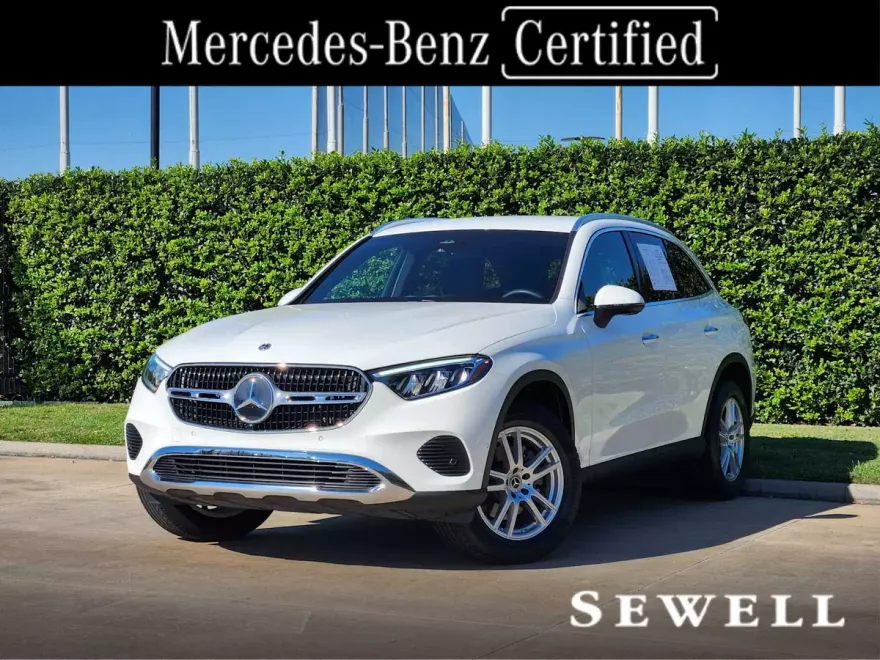 2025 Mercedes Benz GLC 300 photo 1