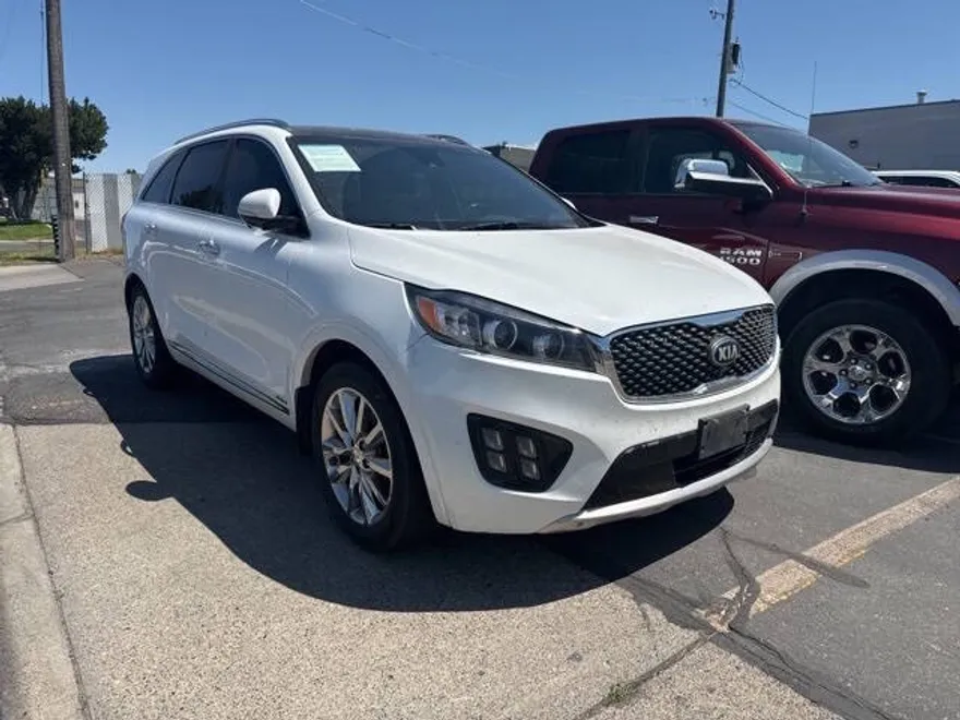 2017 Kia Sorento SX Limited photo 1