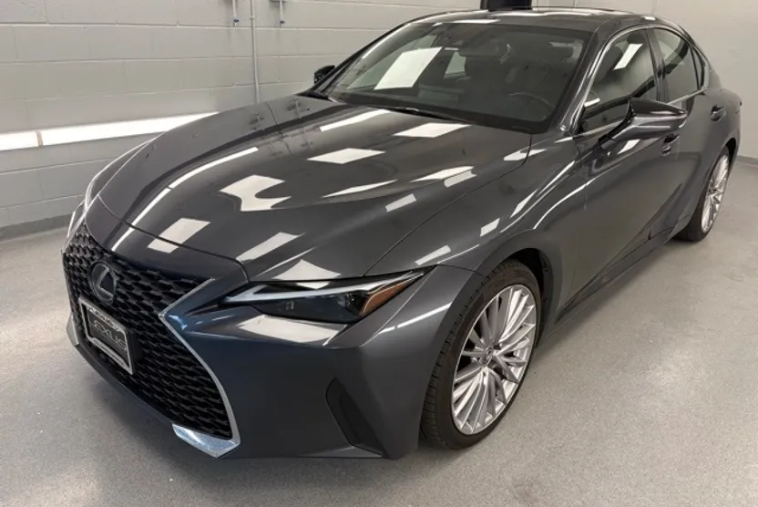 2022 Lexus IS 300 photo 1