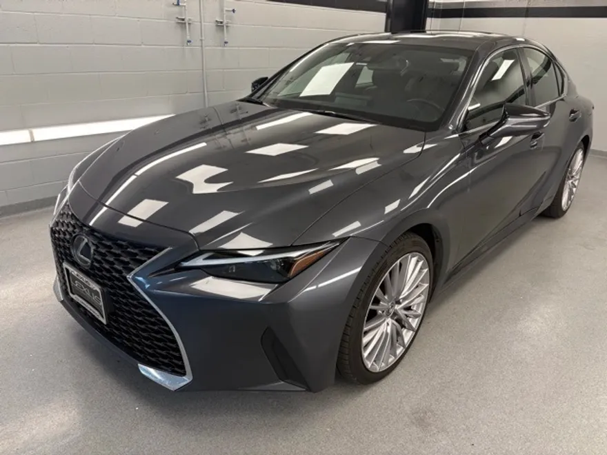 2022 Lexus IS 300 photo 1