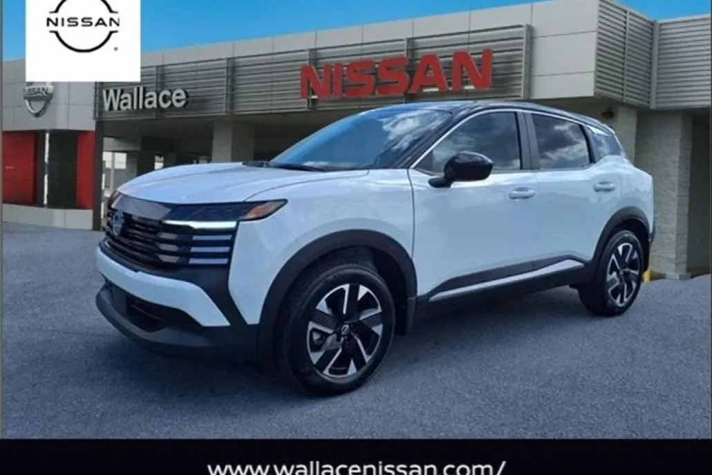 2025 Nissan Kicks SV photo 1