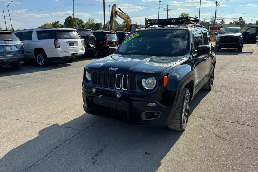 2016 Jeep Renegade Latitude North Edition photo 1