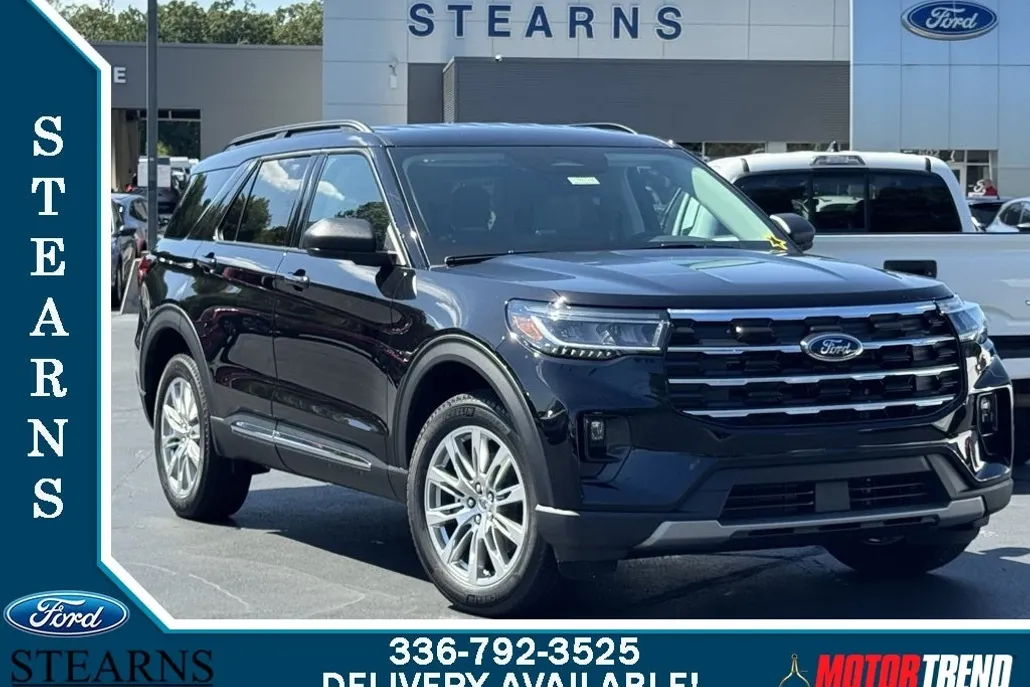 2025 Ford Explorer photo 1