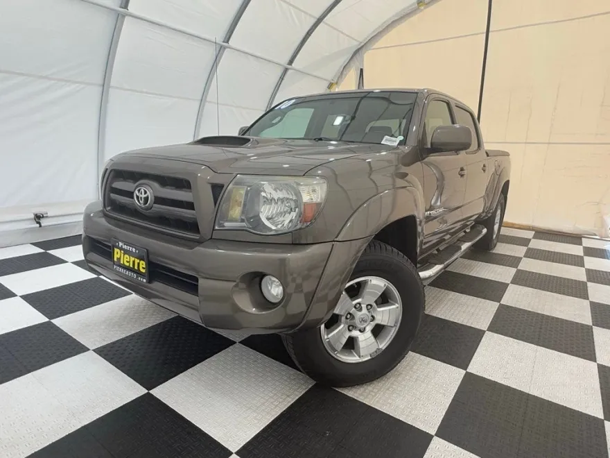 2010 Toyota Tacoma Base V6 photo 1