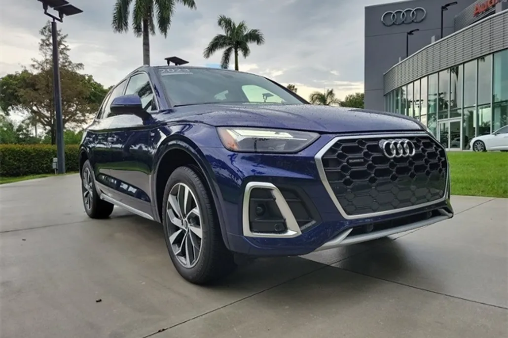 2022 Audi Q5 45 S line Premium photo 1