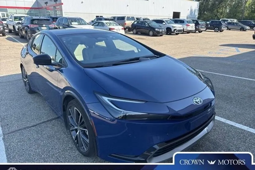 2023 Toyota Prius Limited photo 1