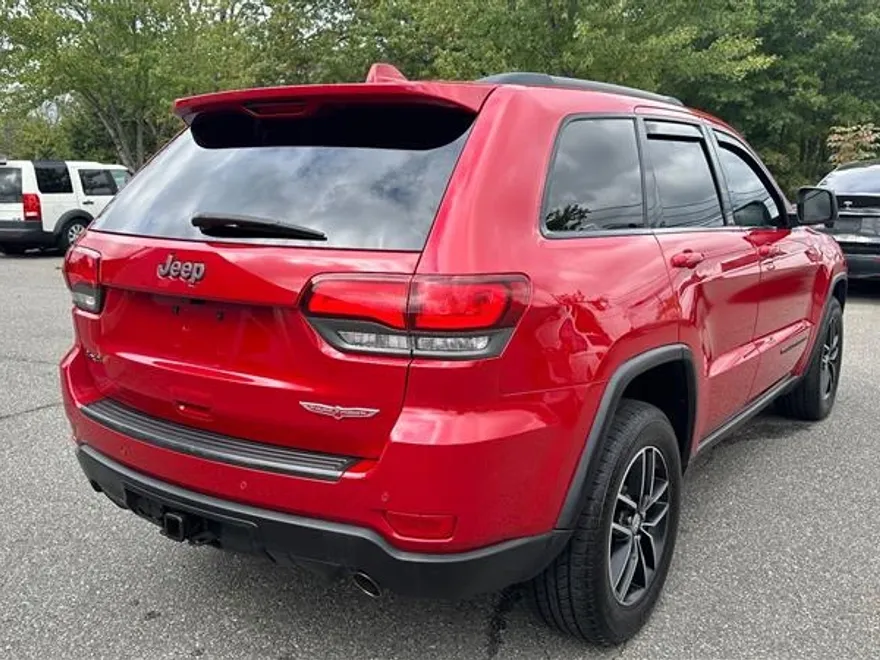 2017 Jeep Cherokee Trailhawk photo 1