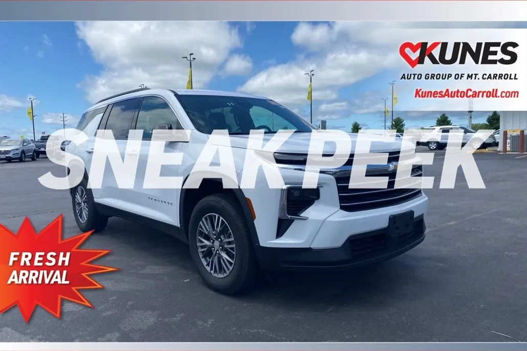2024 Chevrolet Traverse 2LT photo 1
