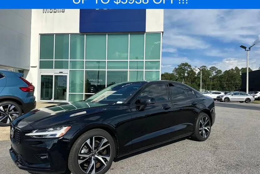 2023 Volvo S60 B5 Plus AWD photo 1