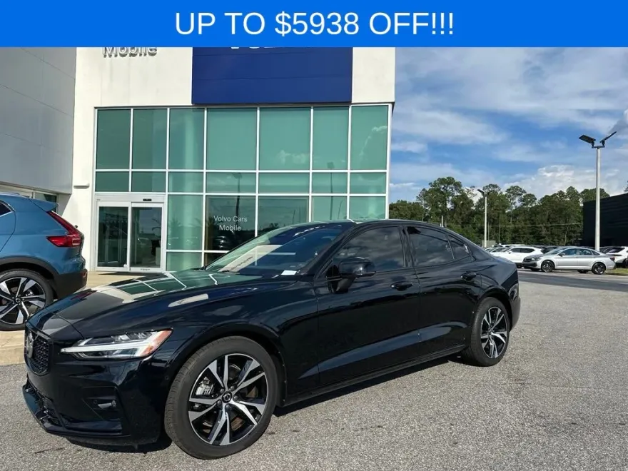 2023 Volvo S60 B5 Plus AWD photo 1
