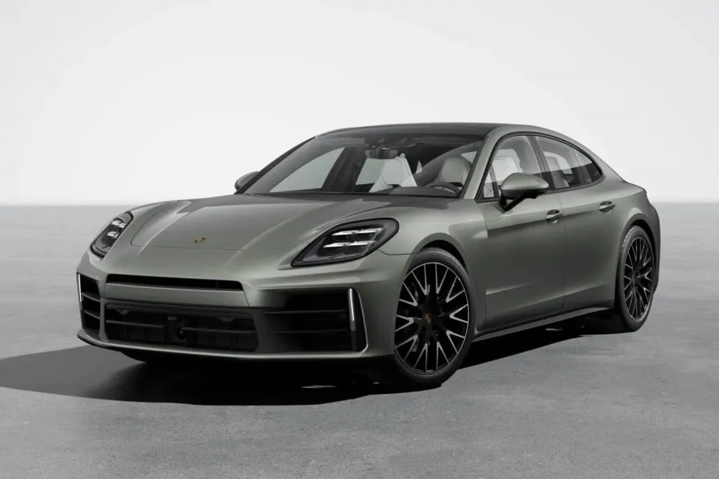 2025 Porsche Panamera 4 photo 1
