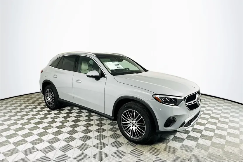 2026 Mercedes Benz GLC 300 4MATIC photo 1