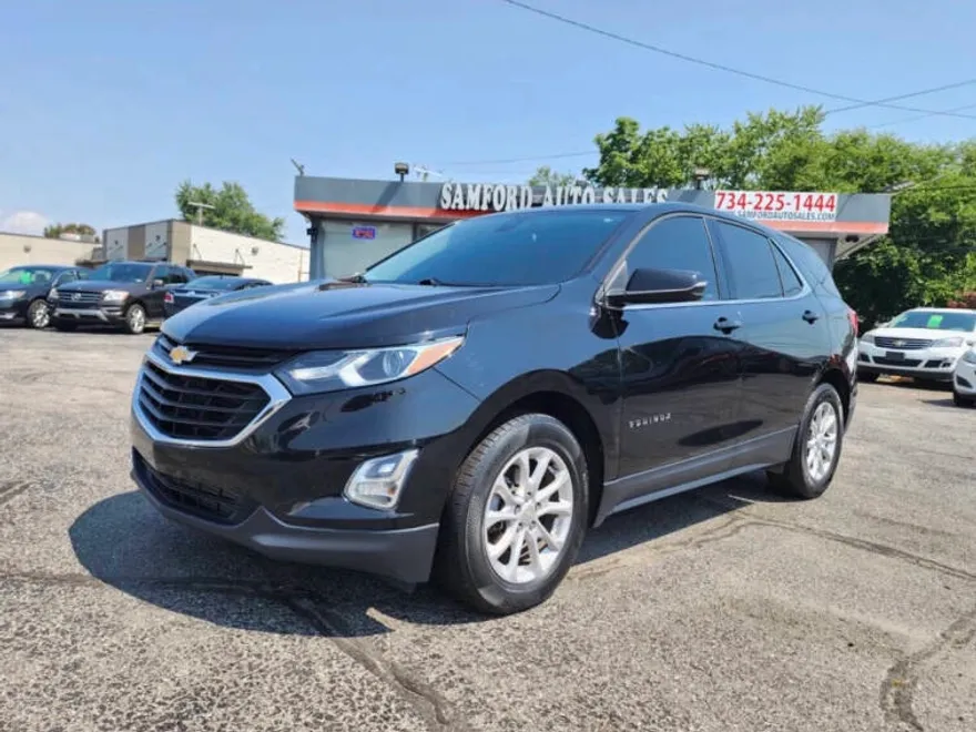 2019 Chevrolet Equinox LT photo 1