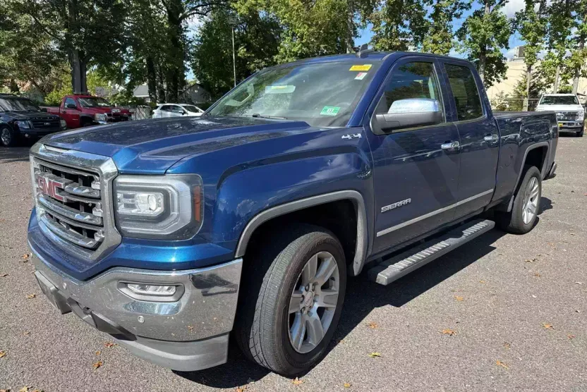 2016 Gmc Sierra 1500 SLT photo 1