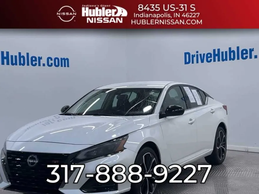 2024 Nissan Altima 2.5 SR photo 1