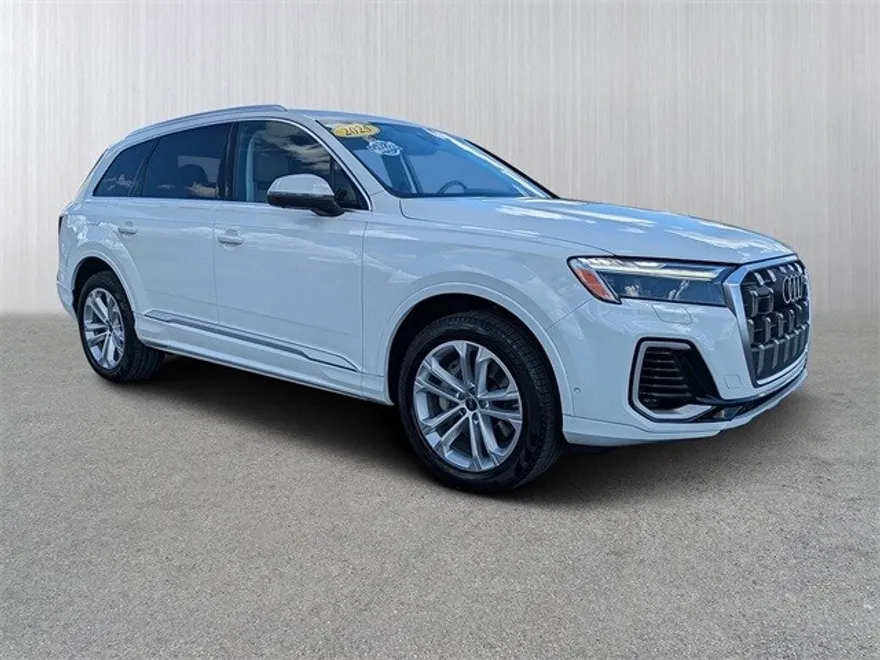 2025 Audi Q7 55 Premium Plus photo 1