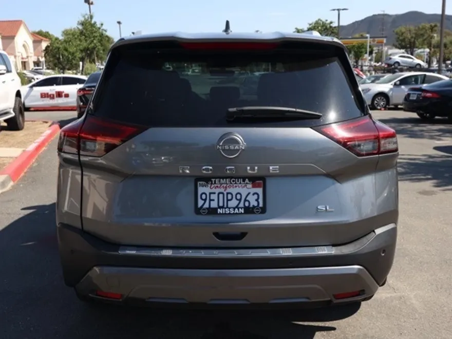 2023 Nissan Rogue SL photo 1