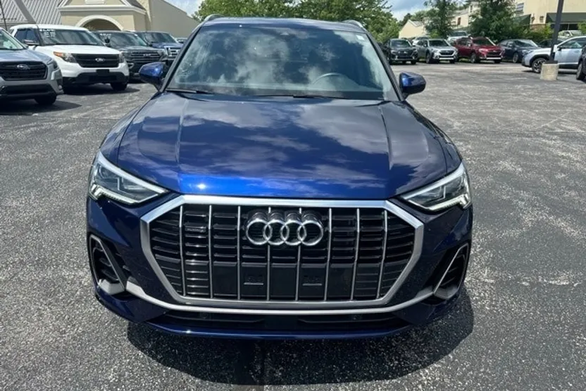 2022 Audi Q3 S line Premium Plus photo 1