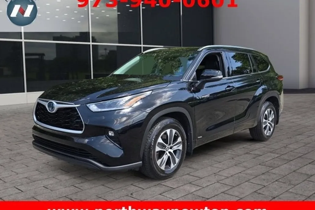 2021 Toyota Highlander Hybrid XLE photo 1