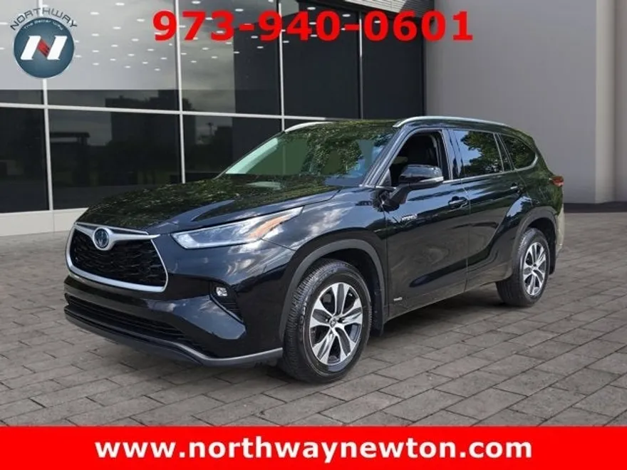 2021 Toyota Highlander Hybrid XLE photo 1