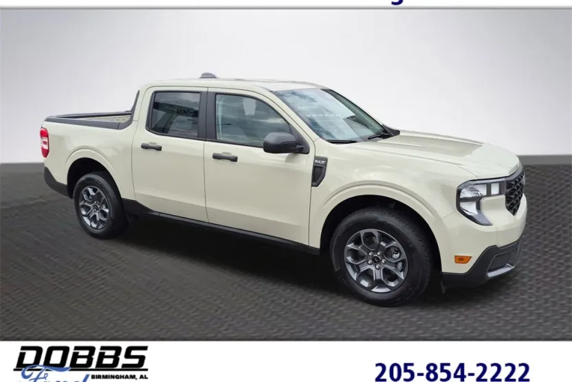 2025 Ford Maverick XLT photo 1