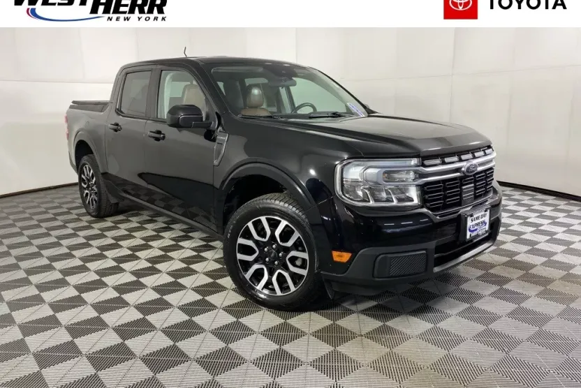 2022 Ford Maverick Lariat photo 1