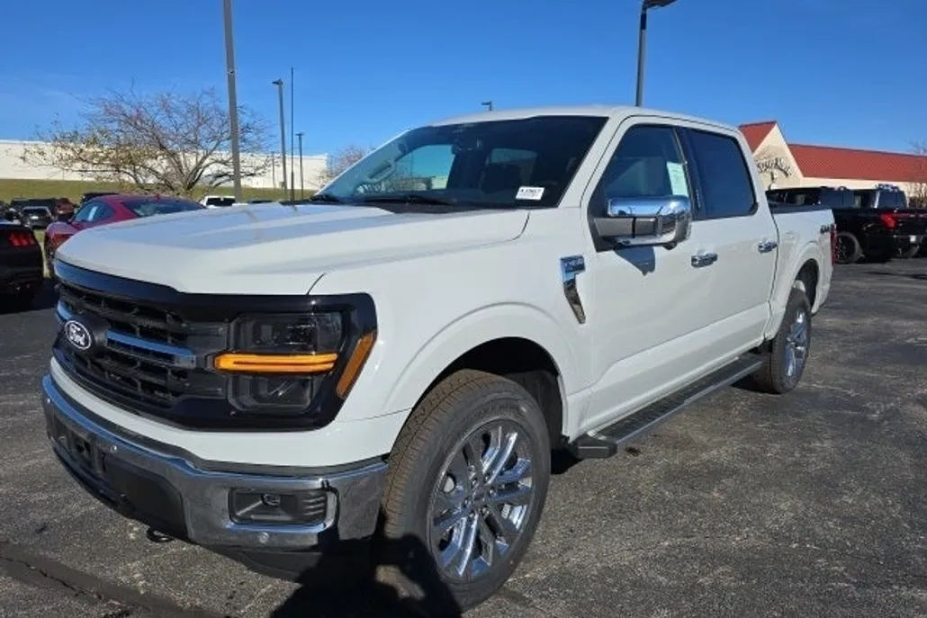2024 Ford F-150 XLT photo 1